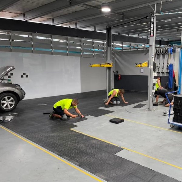 Interlocking Rubber Floors from NZ Grinders4 Rubber floor matting Tauranga NZ Grinders