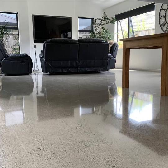 salt and pepper finish for a beach house polished concrete floor nz grinders tauranga6 (1) Salt and pepper finish for a beach house polished concrete floor nz grinders tauranga living room