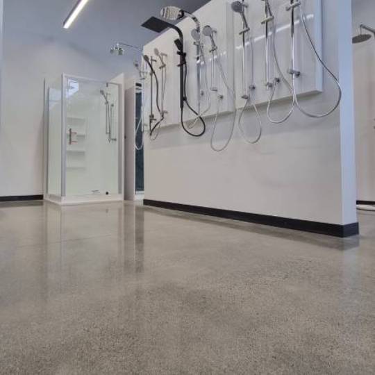 salt and pepper finish for a beach house polished concrete floor nz grinders tauranga7 (1) Salt and pepper finish for a beach house polished concrete floor nz grinders tauranga showroom