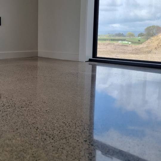 salt and pepper finish for a beach house polished concrete floor nz grinders tauranga9 Salt and pepper finish for a beach house polished concrete floor nz grinders loungetauranga